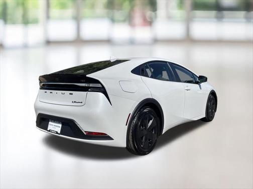 2024 Toyota Prius Prime SE