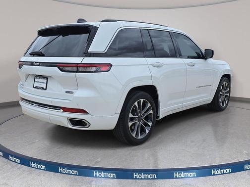 Bright White Clearcoat 2023 Jeep Grand Cherokee Overland