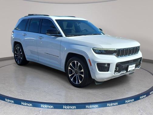 Bright White Clearcoat 2023 Jeep Grand Cherokee Overland