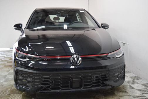 2025 Volkswagen Golf GTI 2.0T SE DSG