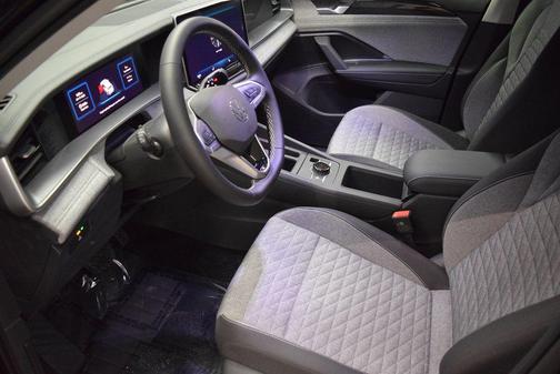 Deep Black Pearl 2025 Volkswagen Tiguan 2.0T S 4MOTION