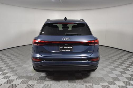 2025 Audi Q6 e-tron Prestige