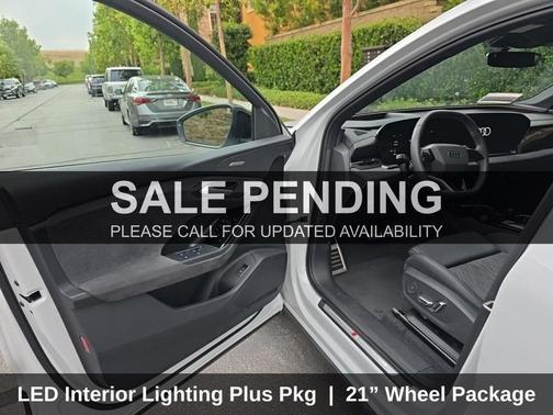 Glacier White Metallic 2025 Audi SQ6 e-tron Premium Plus