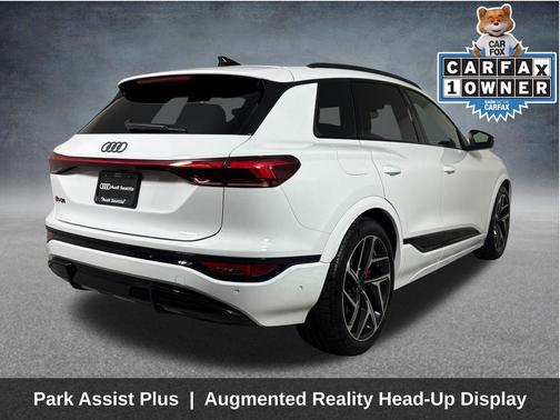 Glacier White Metallic 2025 Audi SQ6 e-tron Premium Plus
