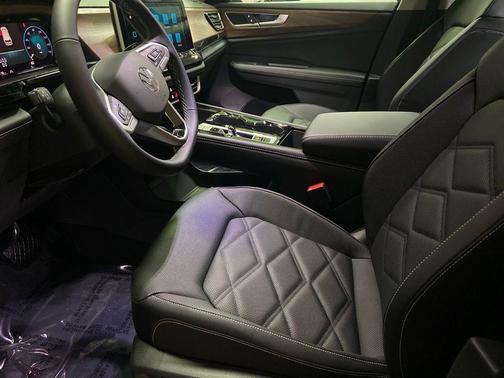 Silver Mist Metallic 2026 Volkswagen Atlas 2.0T SE w/Technology 4MOTION