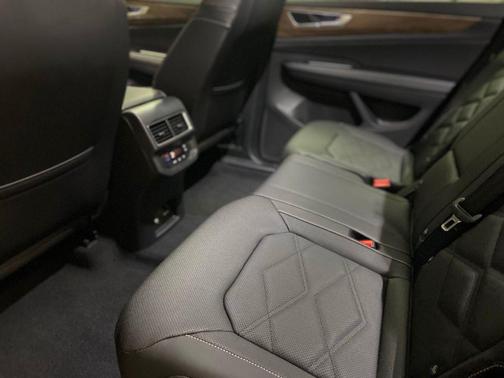 Silver Mist Metallic 2026 Volkswagen Atlas 2.0T SE w/Technology 4MOTION