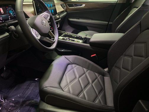Silver Mist Metallic 2026 Volkswagen Atlas 2.0T SE w/Technology 4MOTION