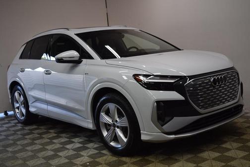 2025 Audi Q4 e-tron Premium