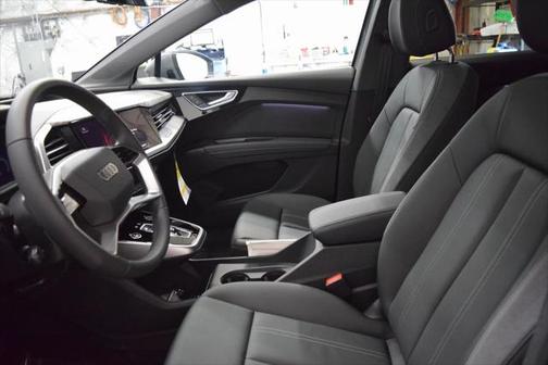 2025 Audi Q4 e-tron Premium