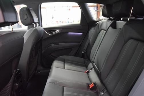 2025 Audi Q4 e-tron Premium