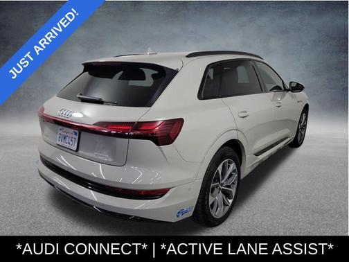 2021 Audi e-tron Premium Plus