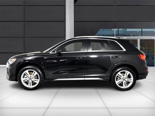 2023 Audi Q3 45 S line Premium Plus