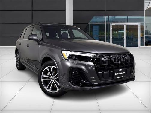 2025 Audi Q7 45 Premium Plus