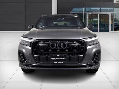 2025 Audi Q7 45 Premium Plus