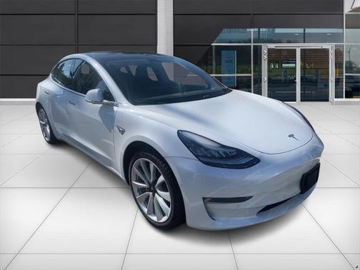 2019 Tesla Model 3 Mid Range