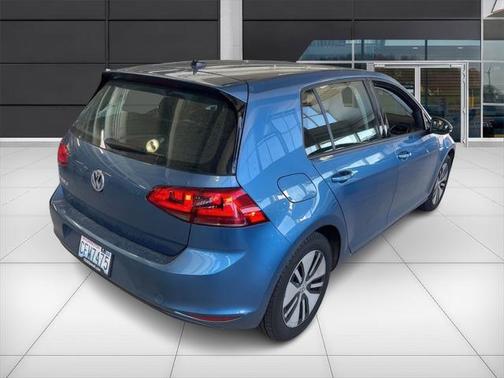 2016 Volkswagen e-Golf SE