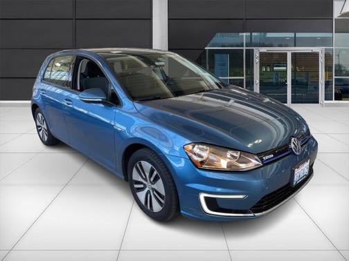 2016 Volkswagen e-Golf SE