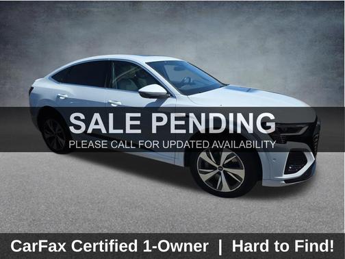 Glacier White Metallic 2024 Audi Q8 55 Premium Plus