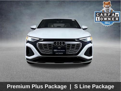 Glacier White Metallic 2024 Audi Q8 55 Premium Plus