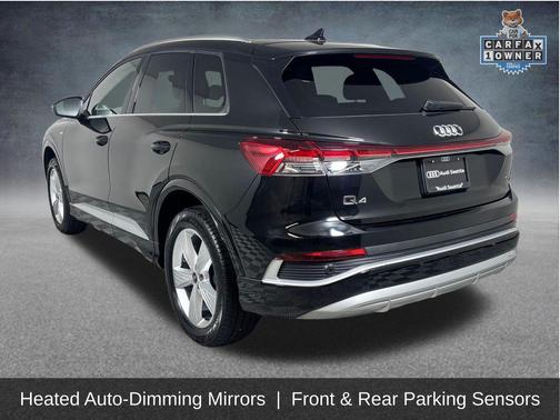 Mythos Black Metallic 2023 Audi Q4 e-tron Premium Plus