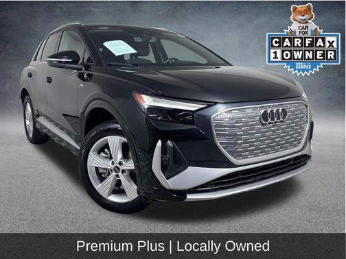 Mythos Black Metallic 2023 Audi Q4 e-tron Premium Plus