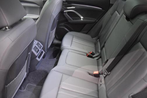 2025 Audi Q5 2.0T Premium Plus