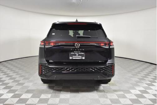 2025 Volkswagen Tiguan 2.0T SEL R-Line 4MOTION