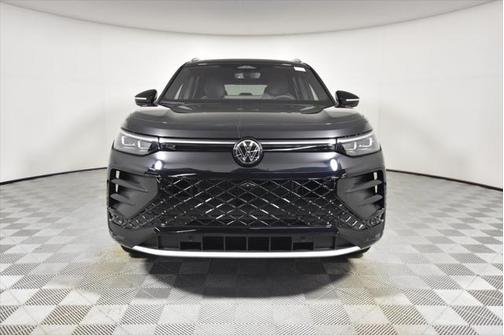 2025 Volkswagen Tiguan 2.0T SEL R-Line 4MOTION