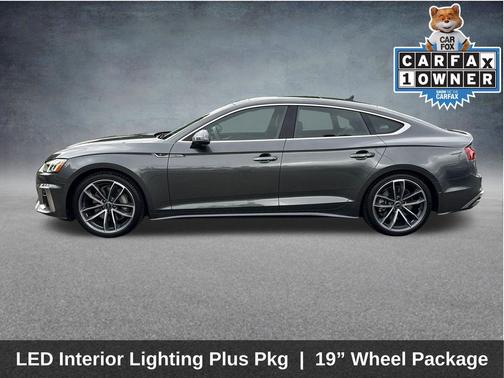Daytona Gray Pearl Effect 2023 Audi A5 Sportback 45 S Line Prestige