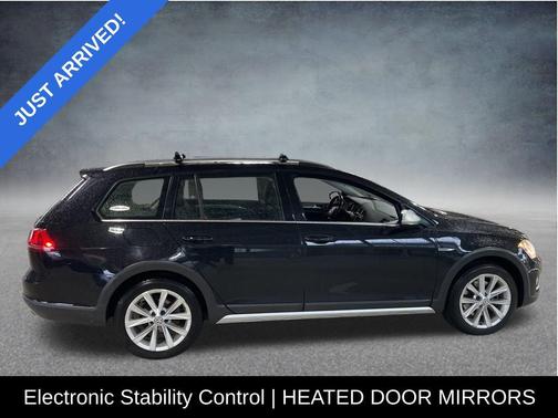 2017 Volkswagen Golf Alltrack TSI S