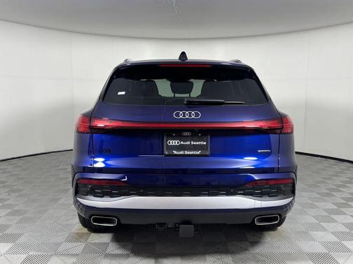 Blue Metallic 2026 Audi Q5 2.0T Prestige