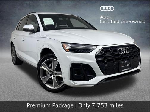 Glacier White Metallic 2025 Audi Q5 45 S line Premium
