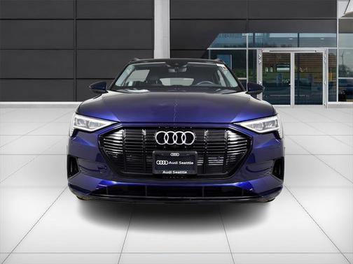 2021 Audi e-tron Premium Plus