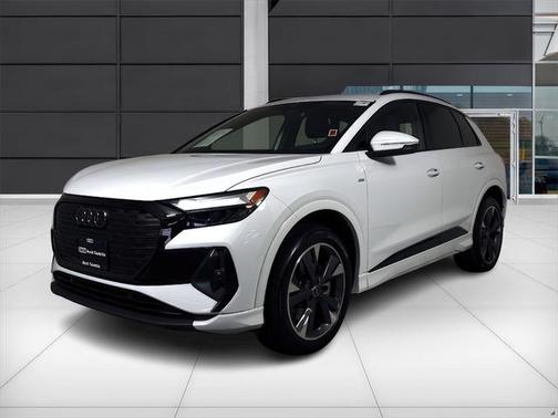 2024 Audi Q4 e-tron Premium