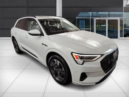 2021 Audi e-tron Premium