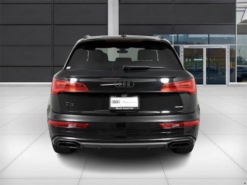 2024 Audi Q5 45 S line Premium