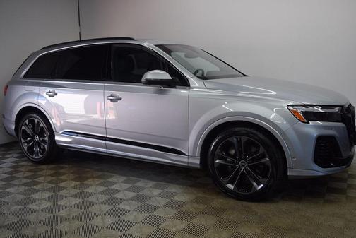 2025 Audi Q7 55 Premium Plus