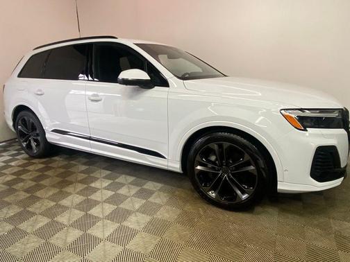 2026 Audi Q7 55 Premium Plus