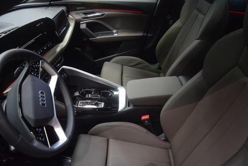 2025 Audi Q5 2.0T Prestige