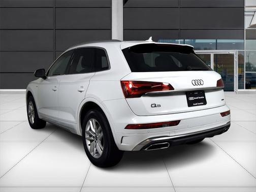 2023 Audi Q5 45 S line Premium