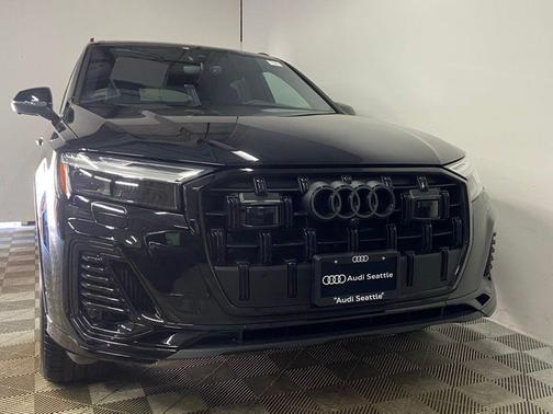 Black Metallic 2026 Audi Q7 55 Premium Plus