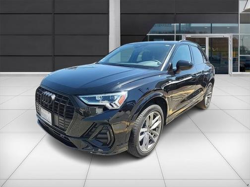2023 Audi Q3 45 S line Premium Plus