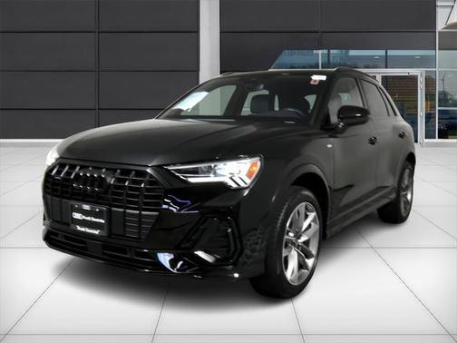 2023 Audi Q3 45 S line Premium Plus