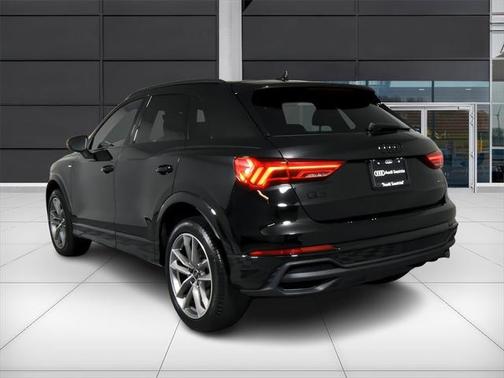2023 Audi Q3 45 S line Premium Plus