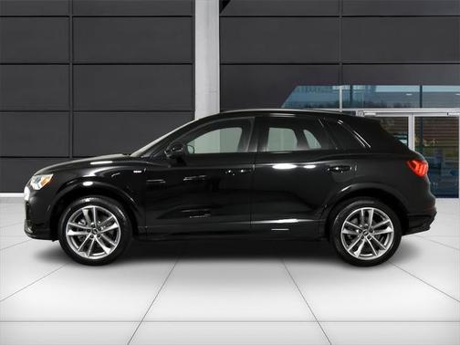 2023 Audi Q3 45 S line Premium Plus