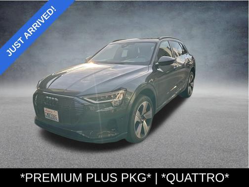 2023 Audi e-tron Premium Plus