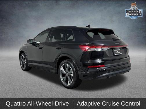 Mythos Black Metallic 2023 Audi Q4 e-tron Prestige