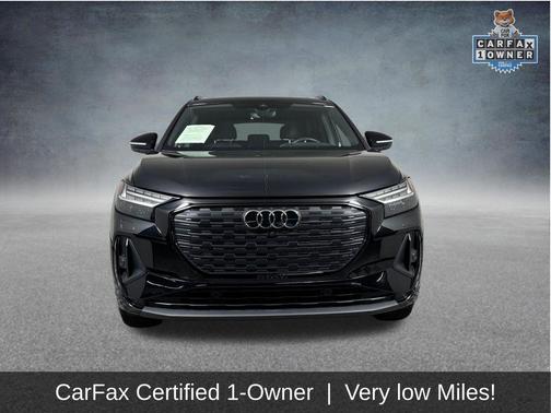 Mythos Black Metallic 2023 Audi Q4 e-tron Prestige
