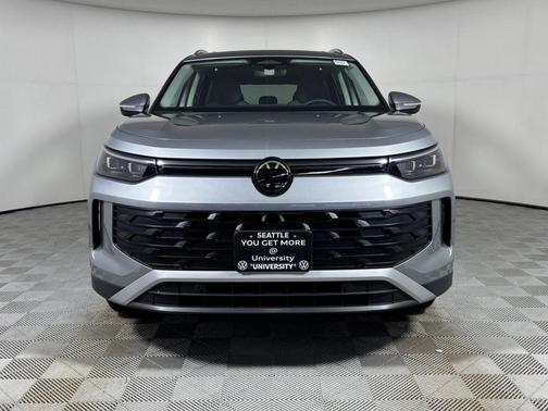 pyrite silver metallic 2026 Volkswagen Tiguan 2.0T SE 4MOTION