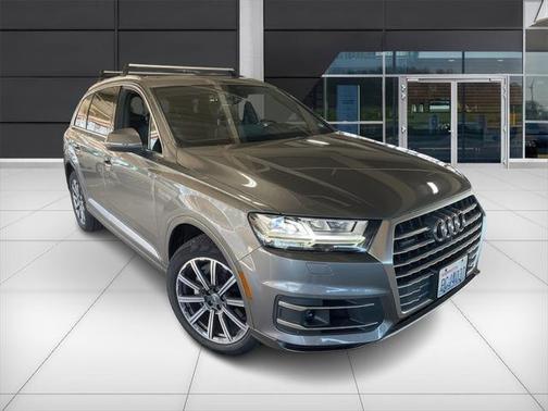 2017 Audi Q7 3.0T Premium